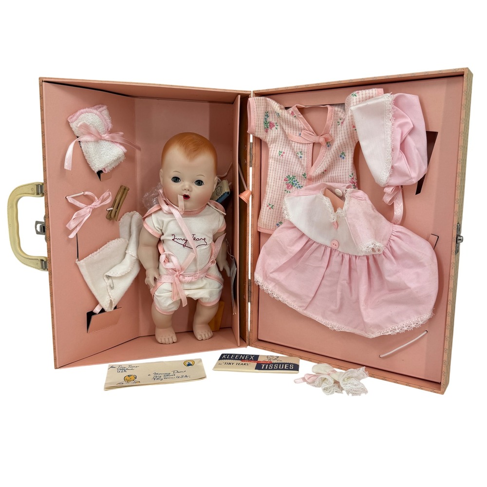 Danbury Mint Tiny Tears Doll Set 2001 Layette Case Accessory Vintage Porcelain